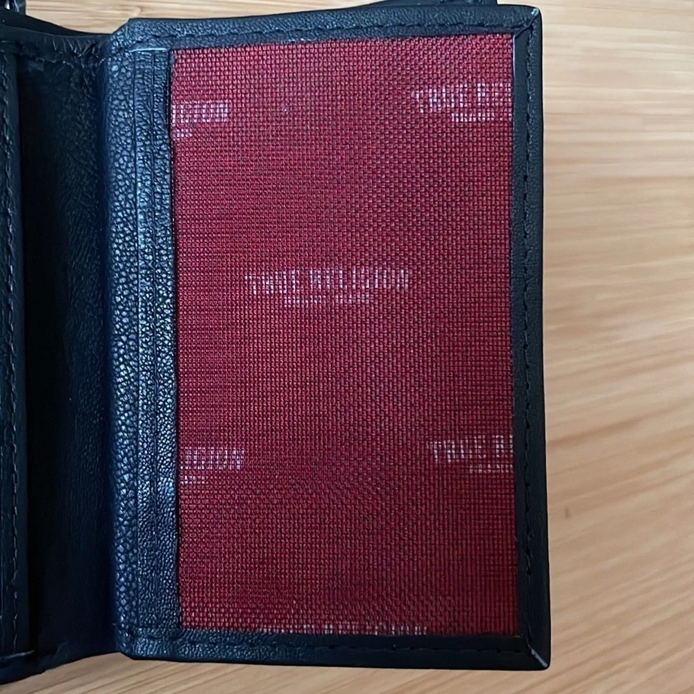Brand New True Religion Genuine Leather Black Men’s Kincaid Wallet w/ Desk Valet